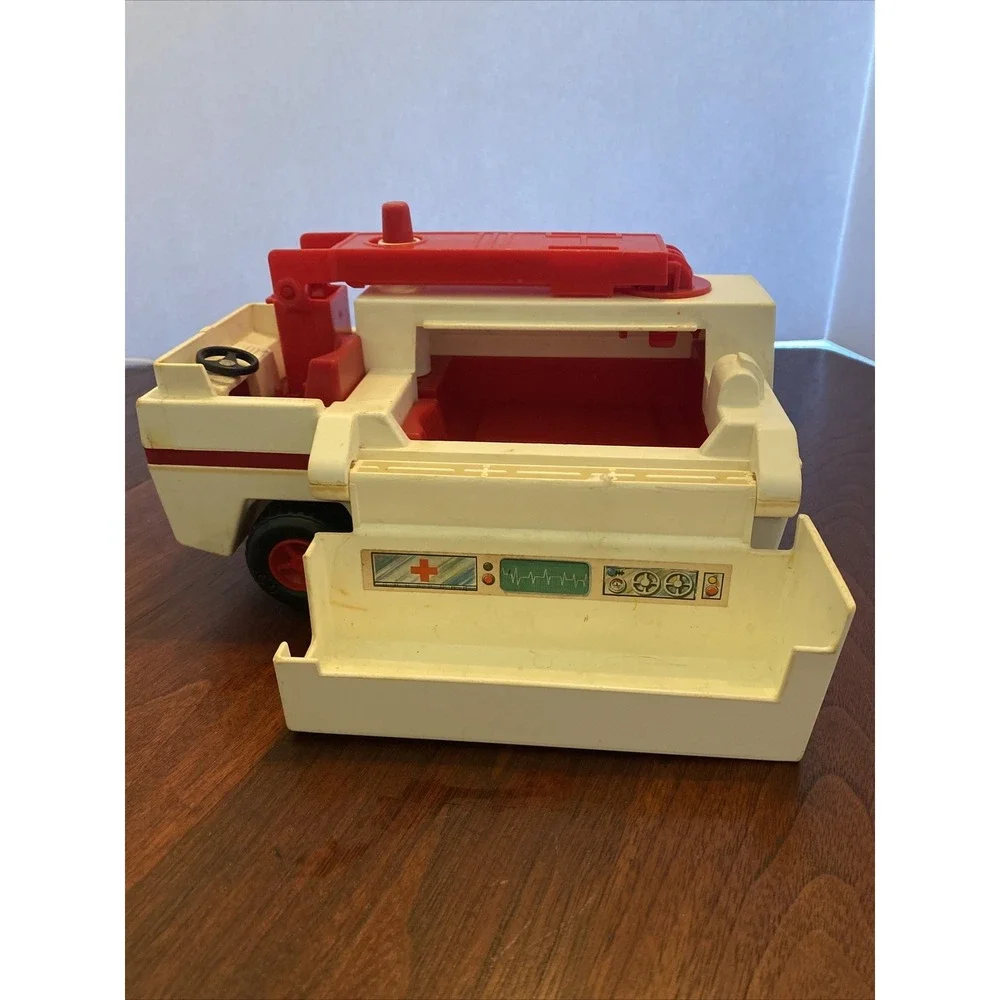 Fisher‎ Price Vintage 1974 Adventure People #303 Fire Rescue Truck